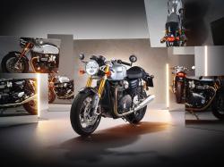 Triumph Thruxton Cafe Racer Nakal Buatan Inggris