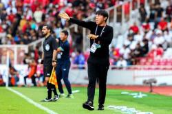 Philippe Troussier Dipecat usai Vietnam Dibantai Timnas Indonesia, Shin Tae-yong Bilang Begini