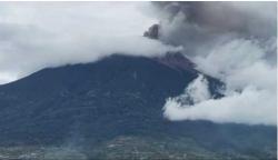 Gunung Kerinci Erupsi, Penerbangan Diminta Menjauhi  Kawasan Gunung