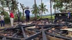 Anggota Dewan Kunjungi Dua Rumah di Limbangan Garut Yang Terkena Musibah