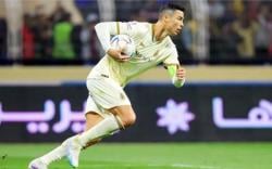 Cristiano Ronaldo Cetak Gol Perdana untuk Al Nassr dari Titik Putih