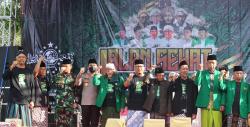 Lestarikan Busana Khas Nahdlatul Ulama, PCNU Kota Salatiga Gelar Jalan Sehat Sarungan