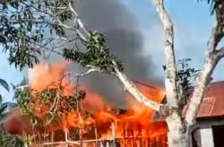 Rumah Warga di Kuala Hilir Hangus Terbakar