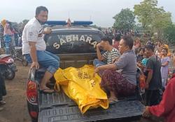 Polisi Selidiki Penemuan Mayat di Tepian Pantai Randutatah Probolinggo