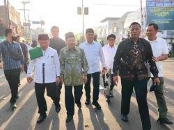 JK Rela Jalan Kaki Menuju Lokasi Acara 1 Abad Nahdlatul Ulama