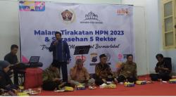 Ini Pesan 5 Rektor dalam Malam Tirakatan HPN 2023 di Monumen Pers Solo