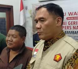 Peringati HPN 2023, BHS Beri Penghargaan ke Loper Koran di Sidoarjo