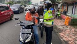 Kurangi Angka Kecelakaan, Polres Salatiga  Berikan Edukasi Langsung ke Masyarakat