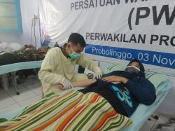 Peringati HPN 2023, PWI Probolinggo Raya Gelar Vaksinasi Booster dan Donor Darah