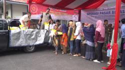 Operasi Pasar Beras Murah di Ciamis Diserbu Warga, Dijual Rp9.400 per Kg