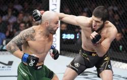 Kecewa Keputusan Juri, Volkanovski Tantang Makhachev Duel Ulang