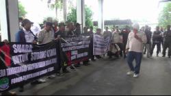 Tuntut Tandatangani SKB Pemekaran, Ratusan Warga Pantura Demo ke Gedung DPRD Subang