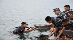 Lantamal X Jayapura Bersihkan Puing Jembatan Kampung Enggros, Akibat Gempa