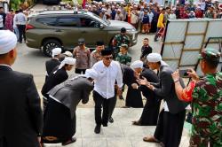 Bupati Hadiri Penamatan Ribuan Santri Pondok Pesantren Musthafawiyah