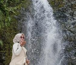 Menikmati Pesona dan Bersua Foto di Lokasi Air Terjun Unik di Pidie