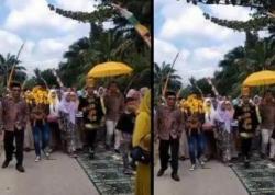 Astaghfirullah Sajadah Bermotif Masjid jadi Alas Kaki Acara Pernikahan, Warganet Geram