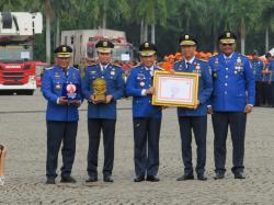 HUT Damkar ke-104, Danny Raih Penghargaan Wali Kota Terfavorit di Jakarta