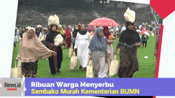 Ribuan Warga Menyerbu Sembako Murah Kementerian BUMN