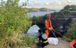 Nahas, Turis Tewas Terjatuh dari Tebing Saat Berswafoto di Pantai Broken Beach Bali