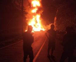 Tangki BBM Vs 2 Minibus di Desa Munte, 4 Orang Tewas Terbakar 1 Balita