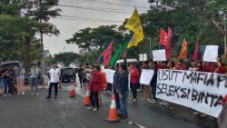 Cipayung Plus Jawa Tengah Gelar Aksi, “Usut Tuntas Mafia Pungli Seleksi Calon Bintara Polri”