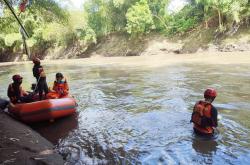 Tim SAR Gabungan Sisir Sungai Bedadung, Cari Keberadaan Erfan