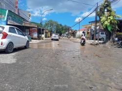 Warga Keluhkan Jalan Rusak di Romang Polong, Pemprov Sulsel Siapkan Rp44 Miliar untuk Perbaikan