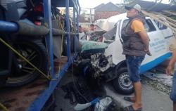 Tabrakan Maut Truk VS Ambulans, Sopir Ambulans Tewas di Tempat