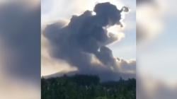 Viral Awan Panas Gunung Merapi Berbentuk Mbah Petruk, Netizen: Pertanda Apa?