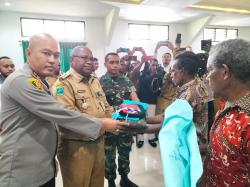 Tiga Komandan TPNPB OPM Sorong Selatan Serahkan Diri, Kapolres Berikan Apresiasi