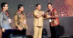 Komitmen Terus Tingkatkan Kualitas Kesehatan, Beltim Raih Penghargaan UHC Awards 2023