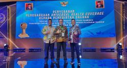 Pencapaian Bersama, Bangka Tengah Terima Penghargaan UHC Awards dari Wapres RI