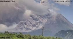 Mengenai Labuhan Merapi, Cara Orang Jawa Menjinakkan Amukan Gunung Merapi