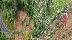 Akses Jalan Masih Tertutup, Puluhan Anak Sekolah Terpaksa Terobos Lokasi Longsor di Toraja Utara