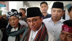 Anies Baswedan Sapa Warga Sampang, Minta Doa Kiai Maju Calon Presiden