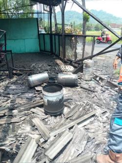 Ada 6 Drum BBM, Warung Milik Alfiah Ludes Terbakar