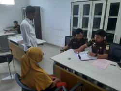 Wanita Pelaku Penipuan asal Pringsewu Dilimpahkan Polisi Ke Kejaksaan