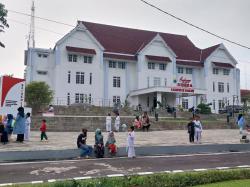 Jadi Tempat Main, Halaman Gedung Setda Cianjur Juga Bisa Dimanfaatkan Latihan Anak Main Karate