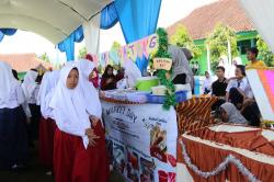 Gelar Pameran, Siswa SMPN 3 Klampok Ajak Cintai Lingkungan