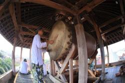 Suara Beduk Keramat di Atas Menara Kudus, Tandai Awal Bulan Puasa