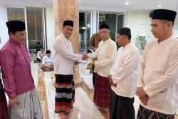 Tarawih Pertama Bersama Forkopimda, Ini Pesan Plt Bupati Mansur Hidayat kepada Jajarannya!