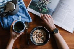 Telat Bangun Saat Sahur? Tenang, Makan Ini Biar Tetap Kuat Puasa