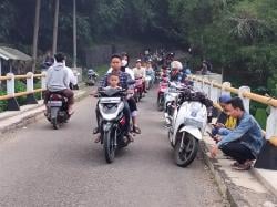 Jembatan Citarum Lama Jadi Tujuan Muda-mudi Untuk Ngabuburit