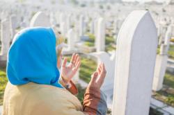 Makam Rusak hingga Rindu Berat, ini 4 Arti Mimpi Bertemu Kedua Orang Tua yang Sudah Meninggal