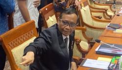 Mahfud MD Bongkar Modus Pencucian Uang, dari Judi di Singapura hingga Tukar Koper Uang di Pesawat