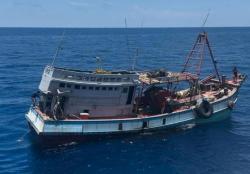 Kapal Pencuri Ikan Berbendara Vietnam di Laut Natuna Berhasil ditangkap RI