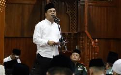 Di Sela Sholat Tarawih, Bupati Bandung Tiba-tiba Minta Maaf