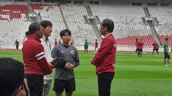 Momen Jokowi Temui Timnas Indonesia di GBK, Sempat Berbincang dengan Shin Tae-yong