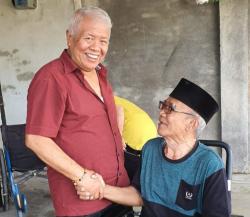 Kisah Perjuangan Kaum Difabel di Lombok sejak Umur 2 Tahun Kena Polio, Mampu Kuliah Hingga jadi ASN