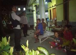 Wujudkan Situasi Kamtibmas yang Kondusif, Bhabinkamtibmas Polsek Bojonegara Monitoring Warga Desa